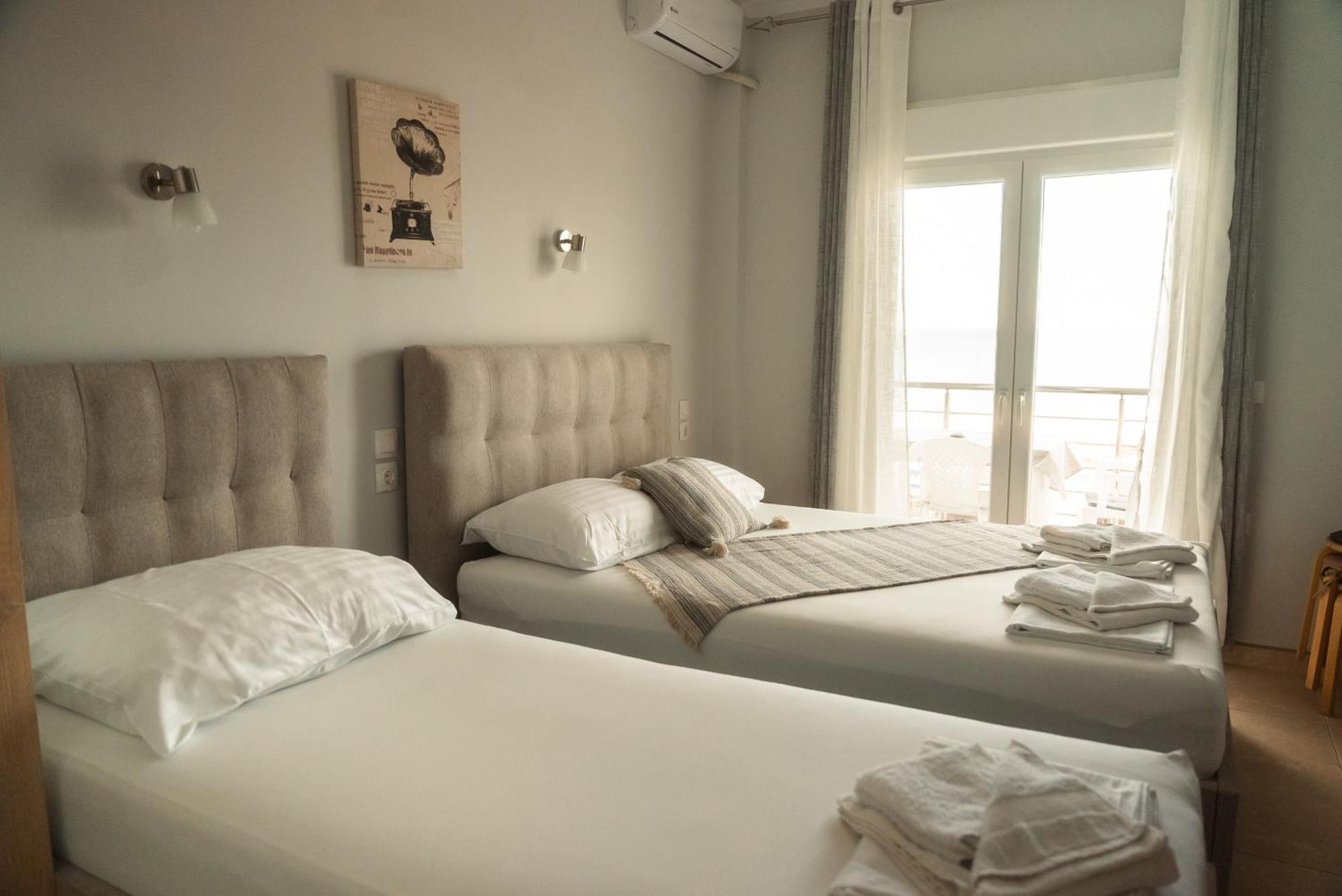 Aktis Sea View Studios Peraia  ภายนอก รูปภาพ